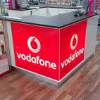 Innen beleuchteter Tresen mit transluzentem Digitaldruck foliert