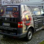 Digitaldruck Folie mit glänzendem Schutzlaminat - Fahrzeug vollflächig verklebt